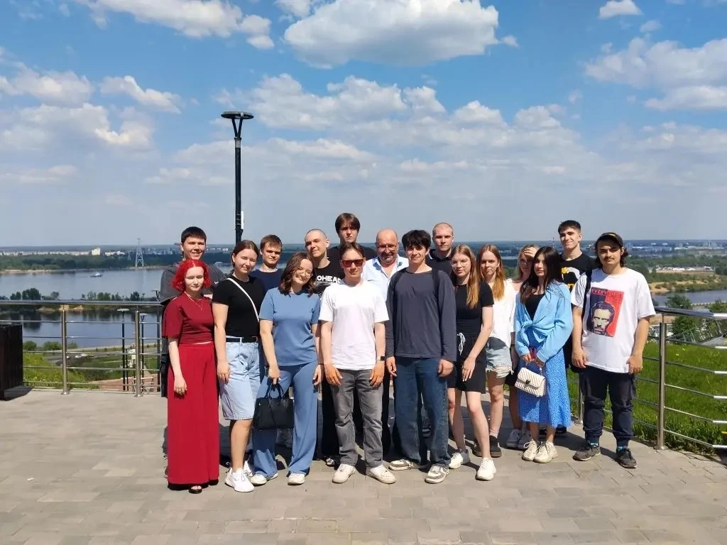 Какой чудесный день!   📍20 мая учебная группа 1 дЭБ, вместе с куратором доцентом кафедры Поповым А. 