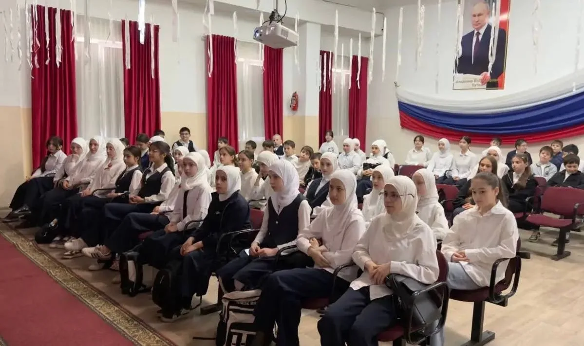 ➖В рамках Всероссийского просветительского проекта ФНС России «юНГа» в СОШ № 7 им. Юсупа Акаева и в 