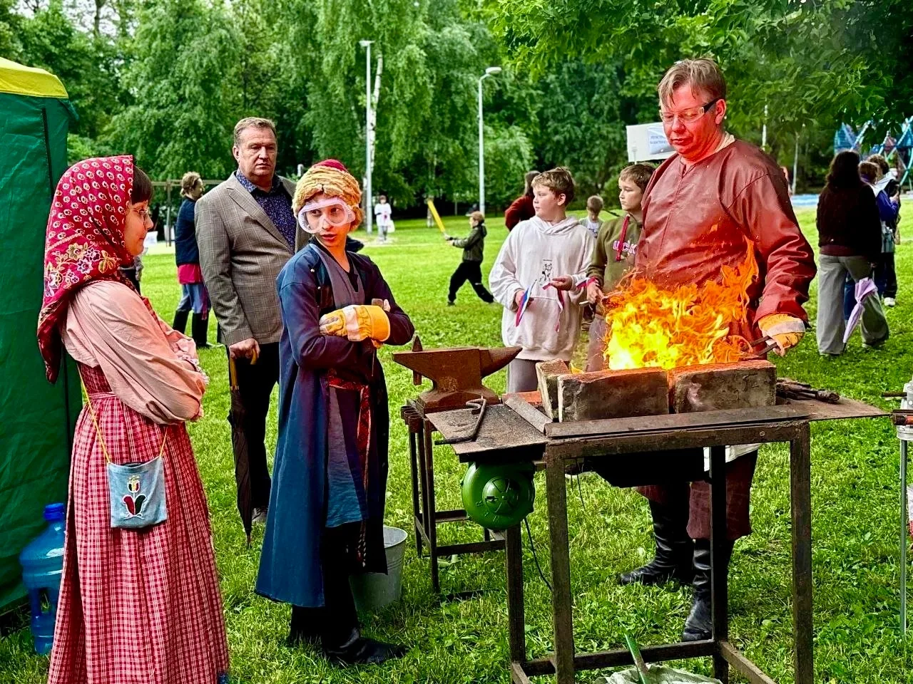 «Истоки Великой Страны»: как прикоснуться к истории на практике 🇷🇺

В Детском парке на Загородном 