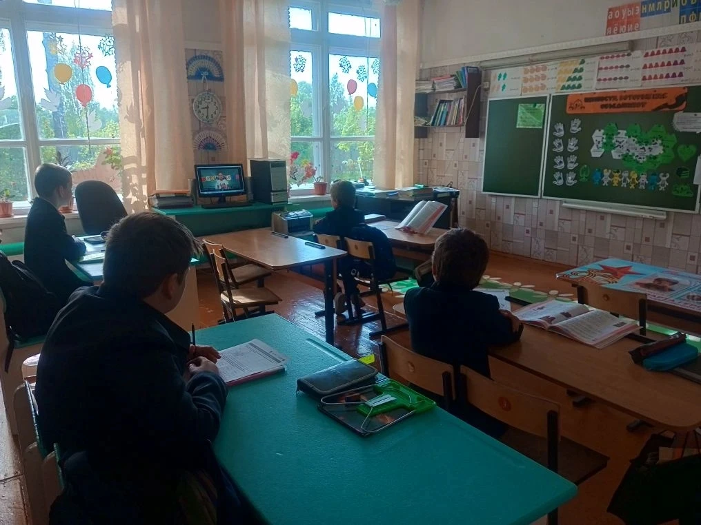 🌈Разговоры о важном: ценности, которые нас объединяют  

18 мая  в нашей школе прошло  занятие цикл