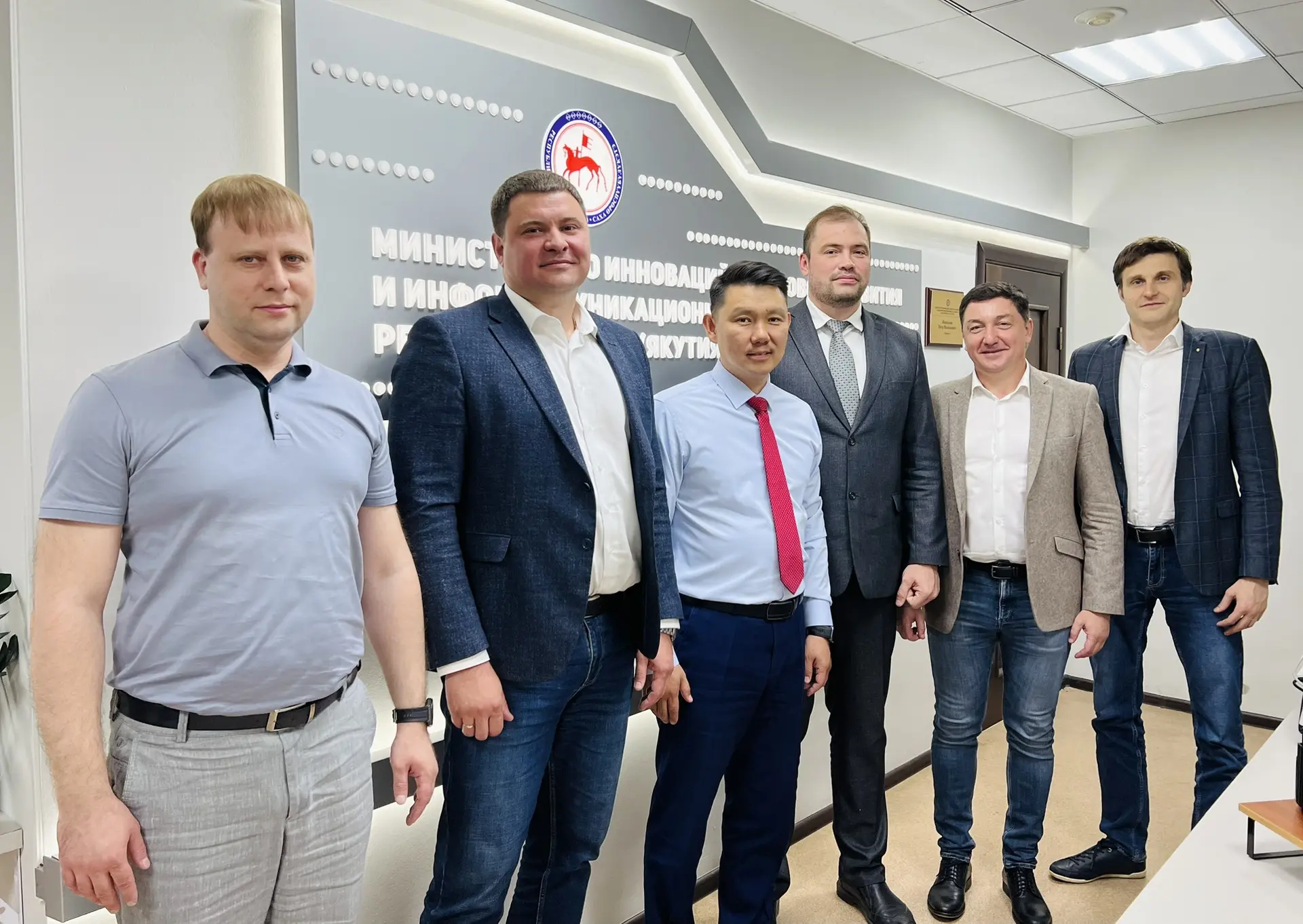 ⚡️Петр Николаев провел совещание с руководством компании «Трансвок» по вопросам реализа...