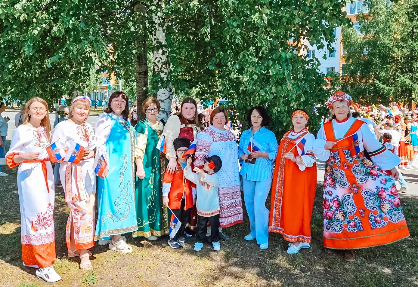 С праздником, наши читатели, почитатели и посетители 🇷🇺