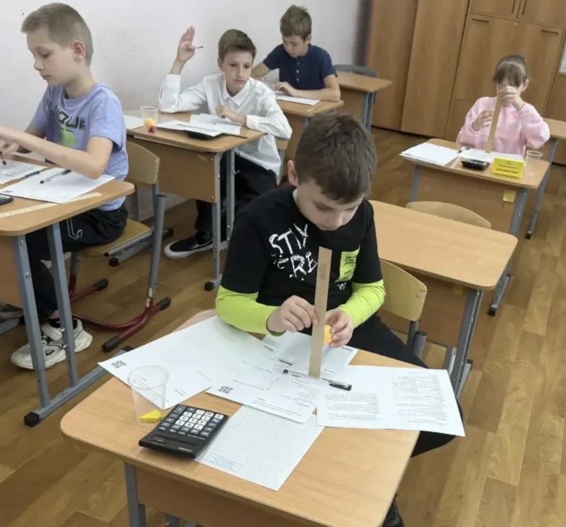 🚀Наши ребята точно готовы к жизни в умном городе!  В нашей Школе состоялся настоящий праздник – осно