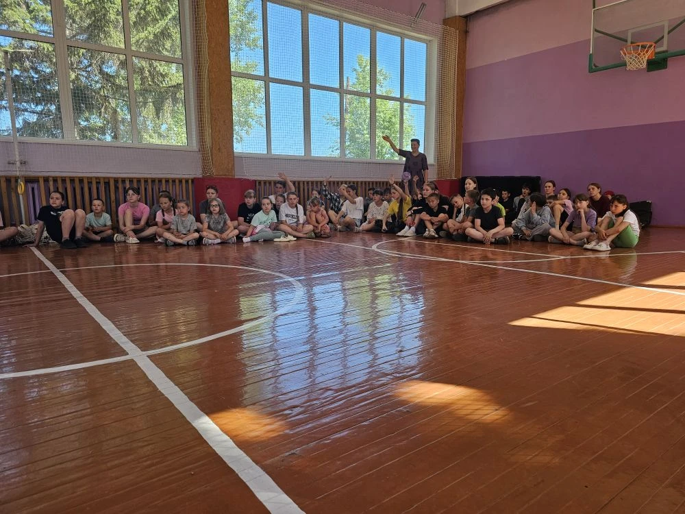 8 июня в пришкольном оздоровительном лагере прошел «День экологии» и "День безопасности".
После заря