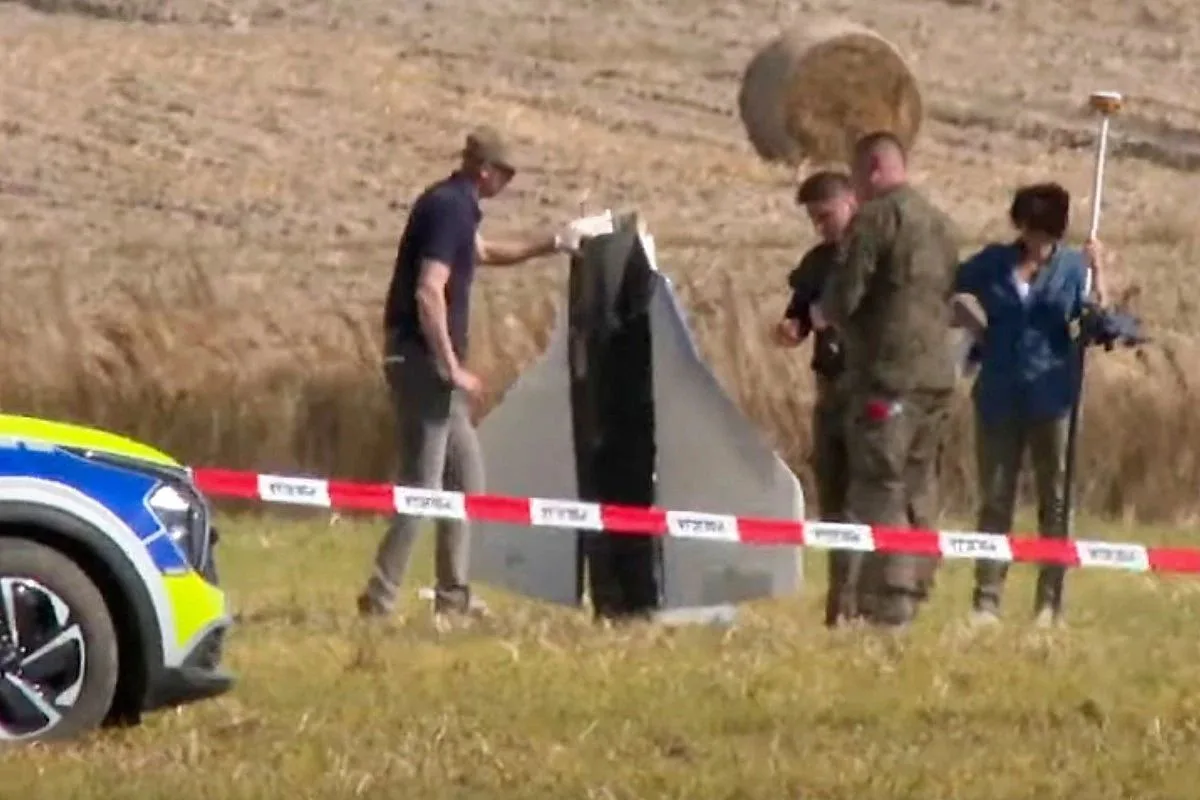 🇵🇱 В якобы российских дронах, залетевших в Польшу, нашли польские SIM-карты, однако р...
