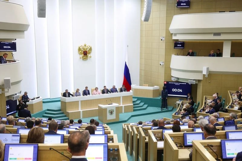 🛡️ Совет Федерации одобрил второй пакет мер по борьбе с кибермошенничеством.