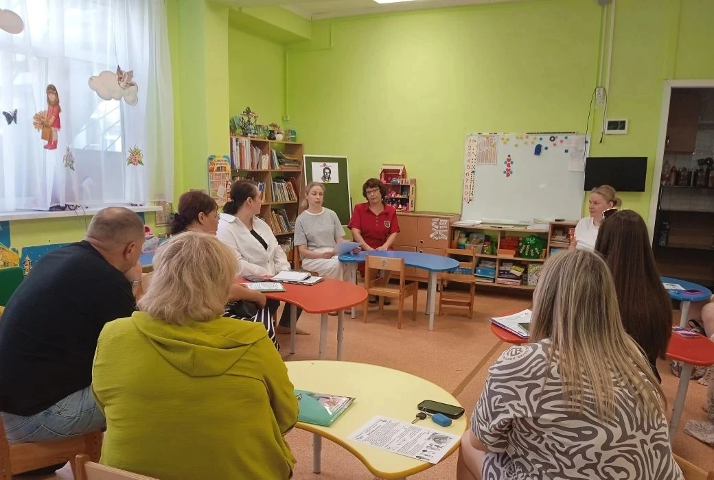 🌟В группе "Рябинка" прошло итоговое родительское собрание.
⚡Важную роль в вопросе установления взаи