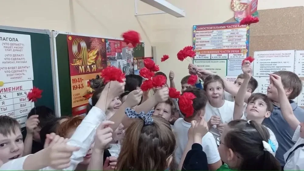 💢 Цветы Победы  Друзья! День Победы завершился, но мы расскажем ещё о нескольких праздничных события