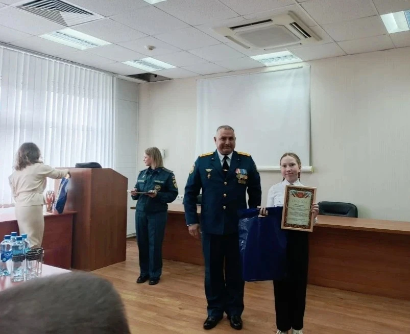 Ученица нашей школы Мужикина Светлана заняла 2 место в конкурсе детского рисунка "Работ...