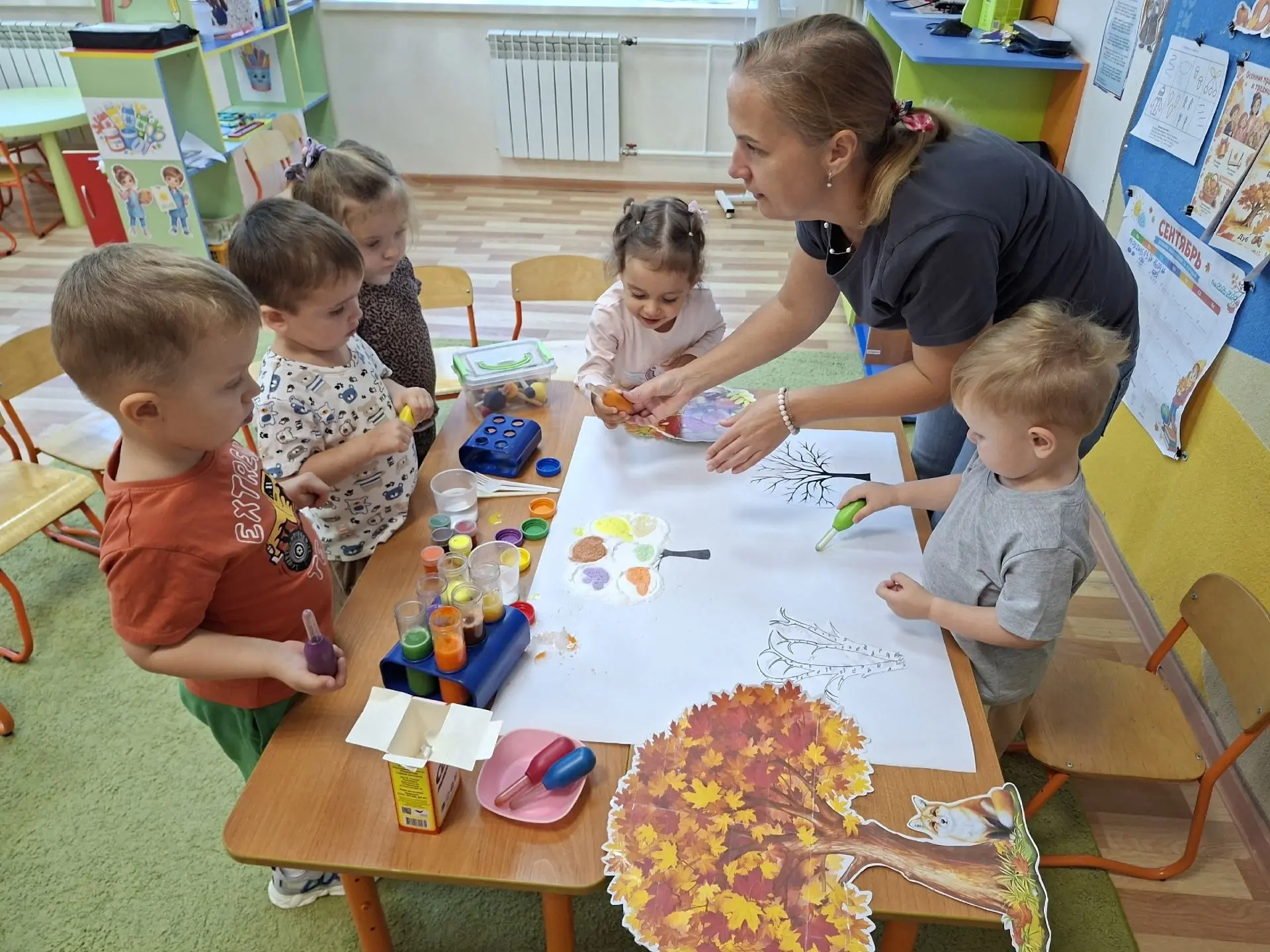 Рисуем осенний лес с маленькими воспитанниками! Пробуем простые идеи, которые объединяю...