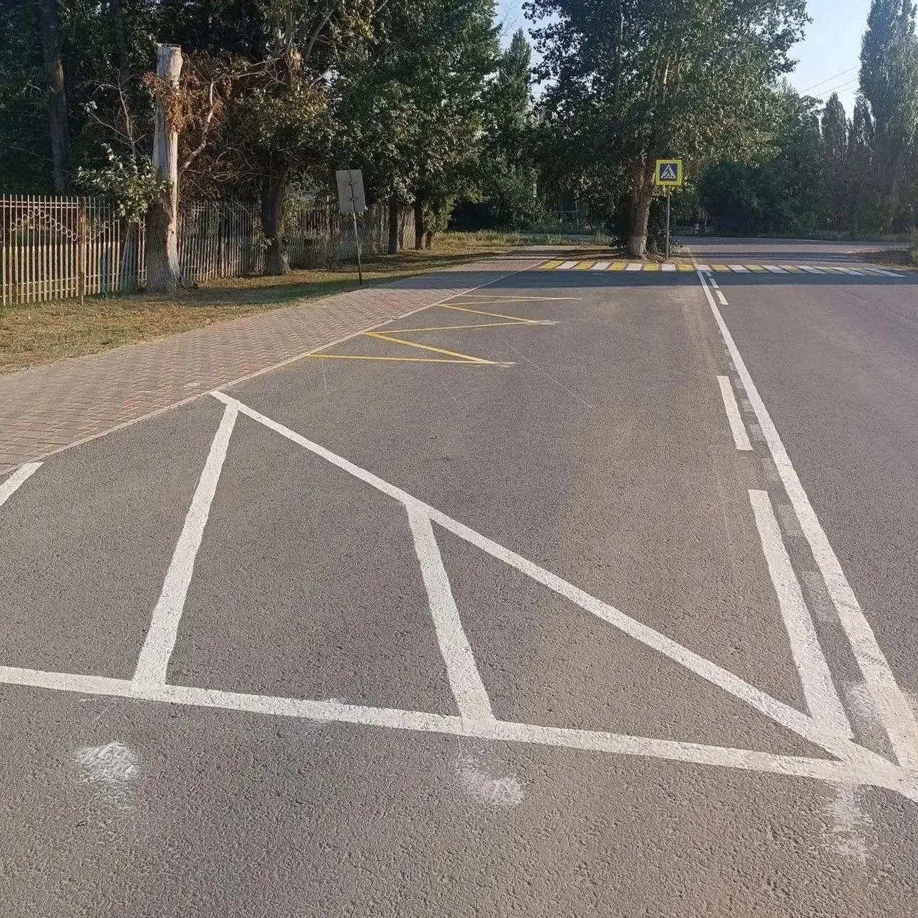 Продолжаются работы по нанесению дорожной разметки на территории нашего округа. Все эта...