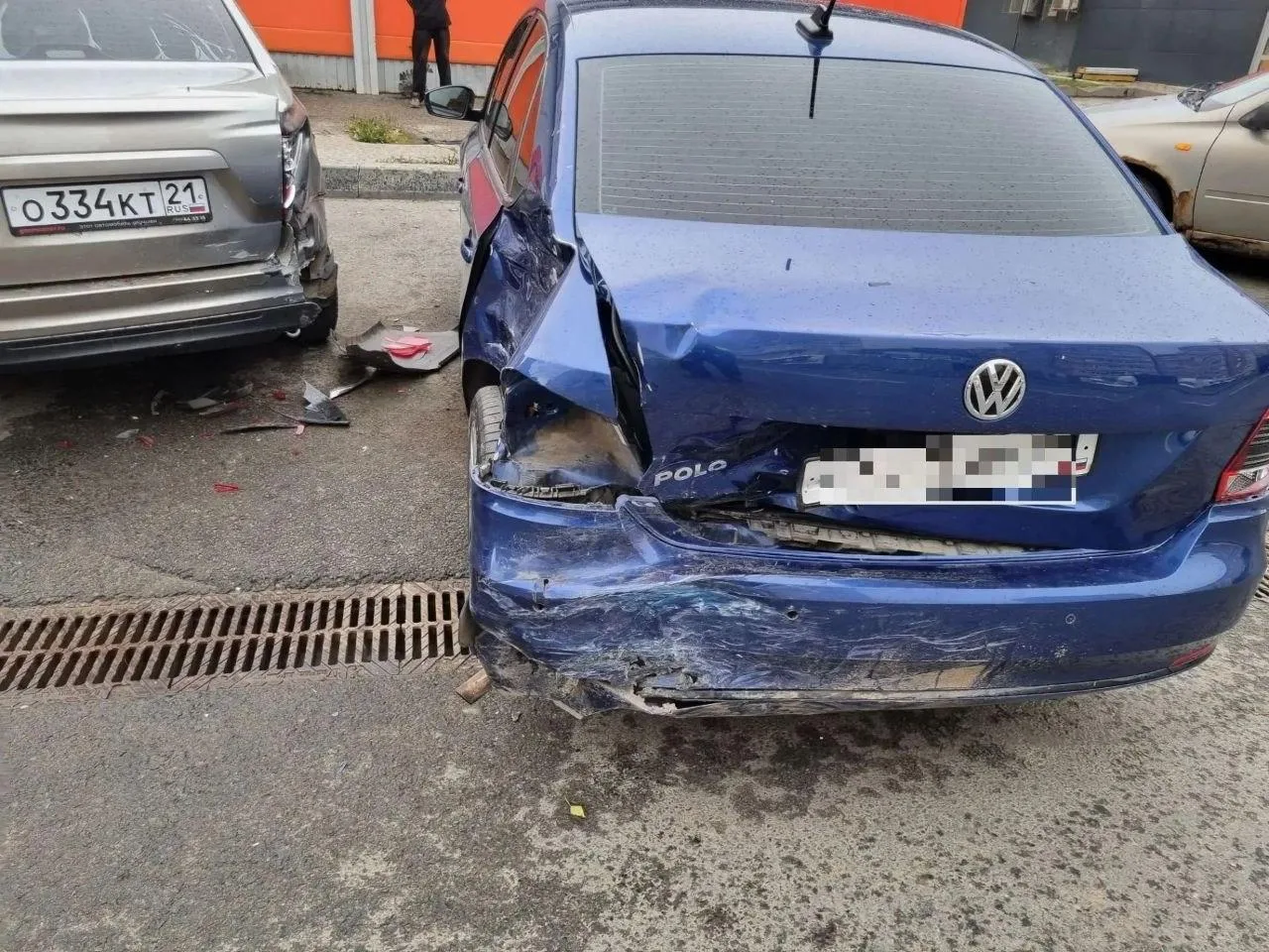 ⚡️В Чебоксарах водитель с признаками опьянения повредил 5 автомашин