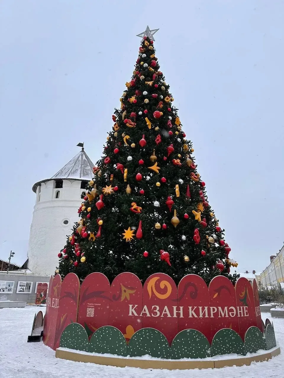 🎄Конечно же самая любимая елка это во Дворе Присутственных мест внутри Кремля. Делимся...