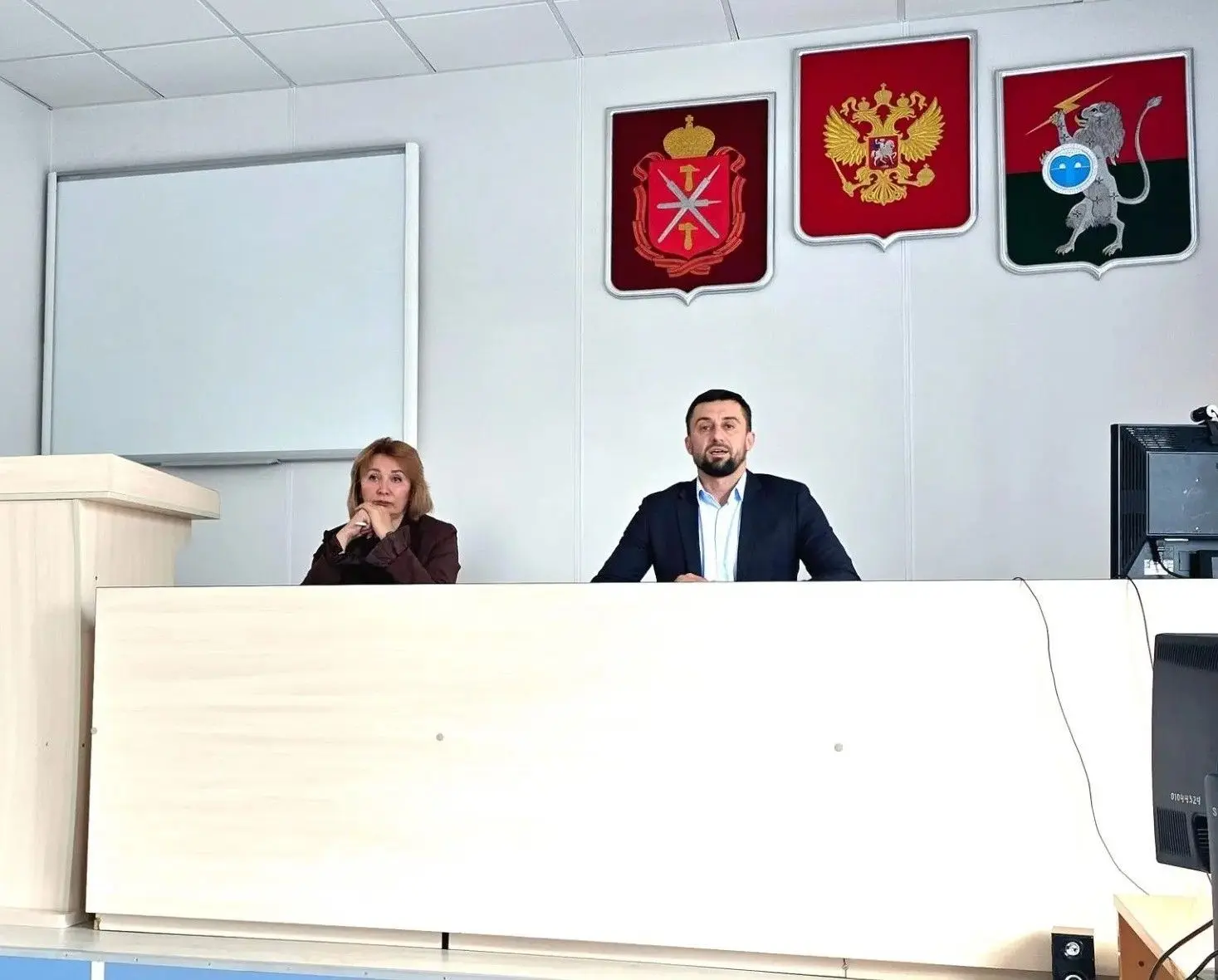 В преддверии нового учебного года начальник управления образования Е.В. Агафонова прове...