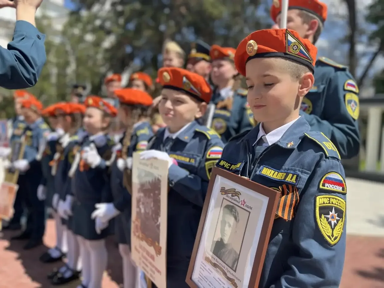 🌟 Помним. Гордимся. Благодарим.  📌В преддверии Дня Великой Победы кадеты МБОУ «Школа-гимназия, детск