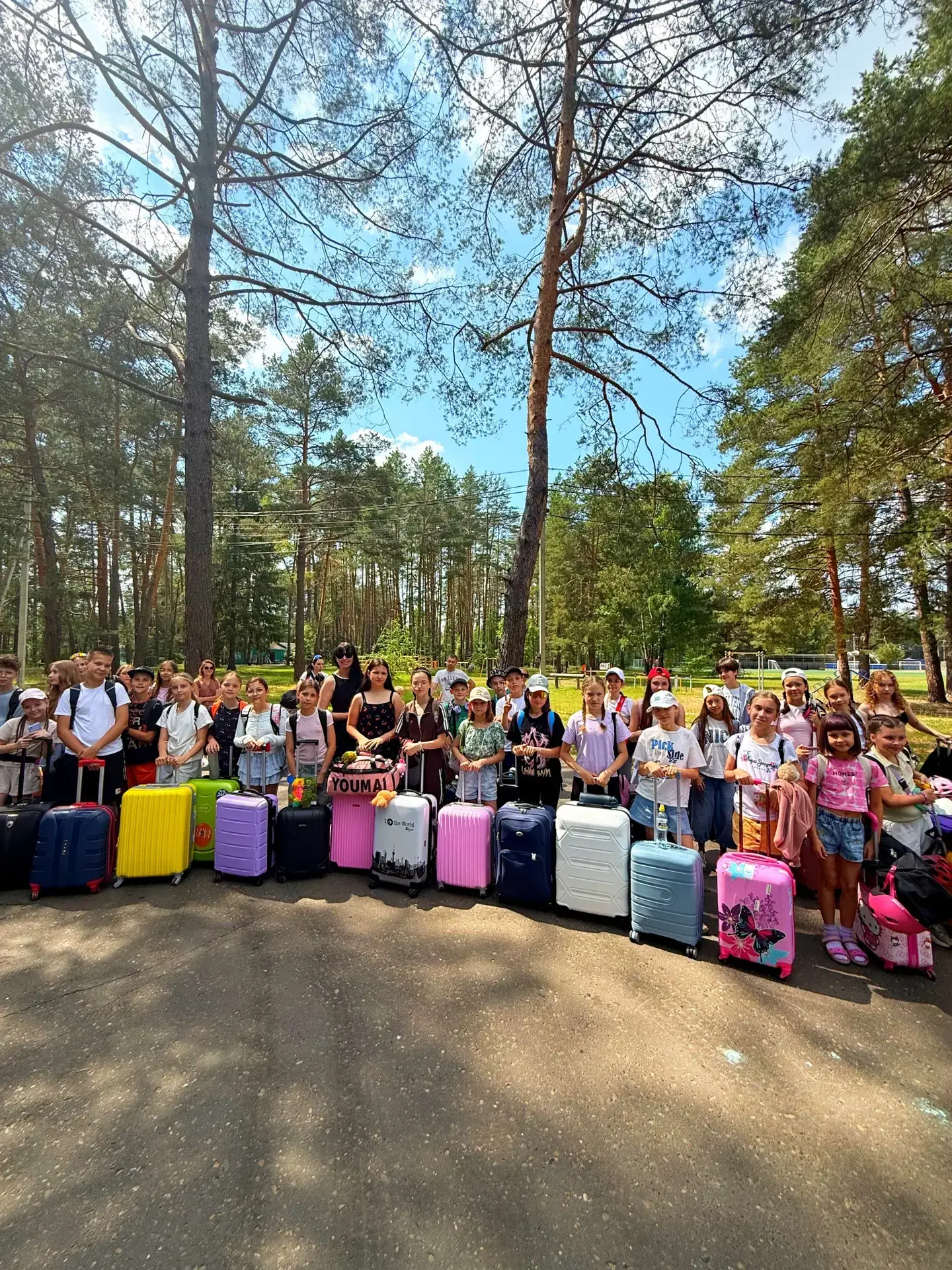 В рамках реализации программы "Спортивное лето" большая команда юных лыжников под руководством трене