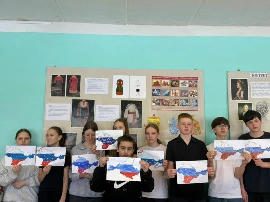 Всероссийская акция «Краски Крыма18 марта – особая дата для России. В этот день мы отме...