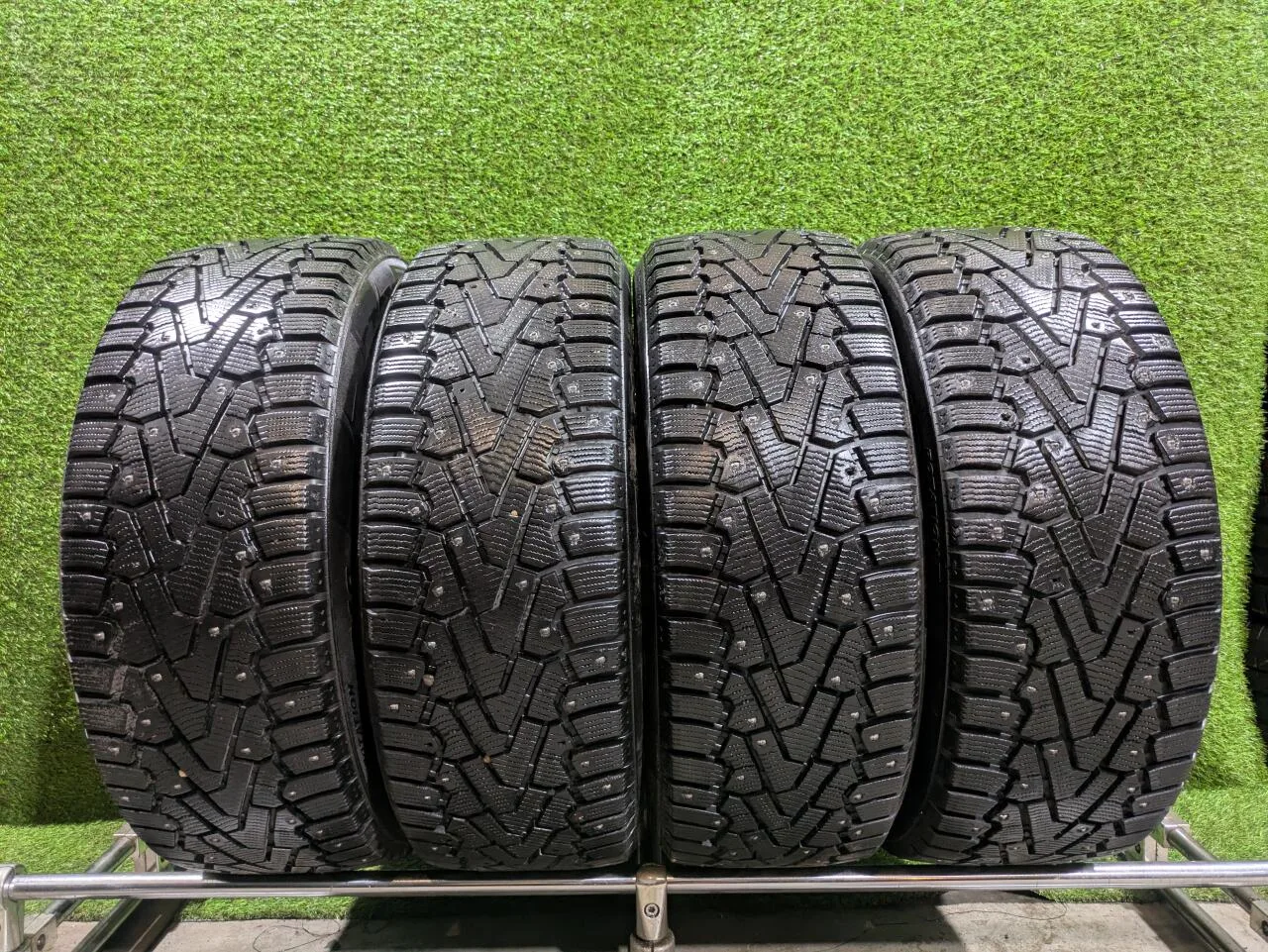 ⛄🛞 Новое поступление на наш склад

📝 зимние шины R18 225/55 Pirelli Ice Zero
💰 Цена: 29 999 руб. 
