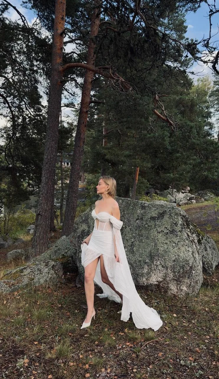 в рамках пресс-тура у нас у 20 девушек была фотосессия в свадебных платьях, кто-то уже ...