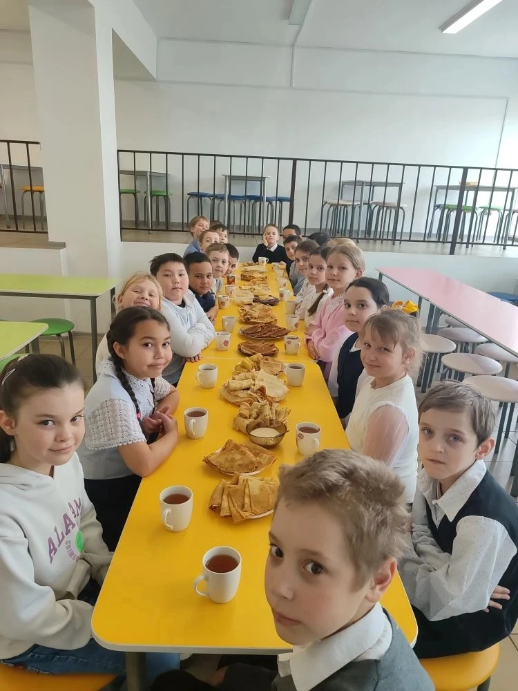 🍯 Широкая Масленица в начальной школе! 🥞