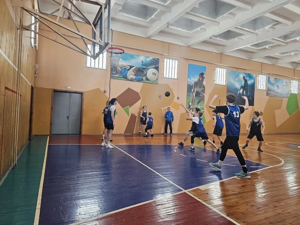 🏀Сегодня состоялись районные соревнования по баскетболу 70 гимназия против 65 школы.  🥇Входе серьёзн