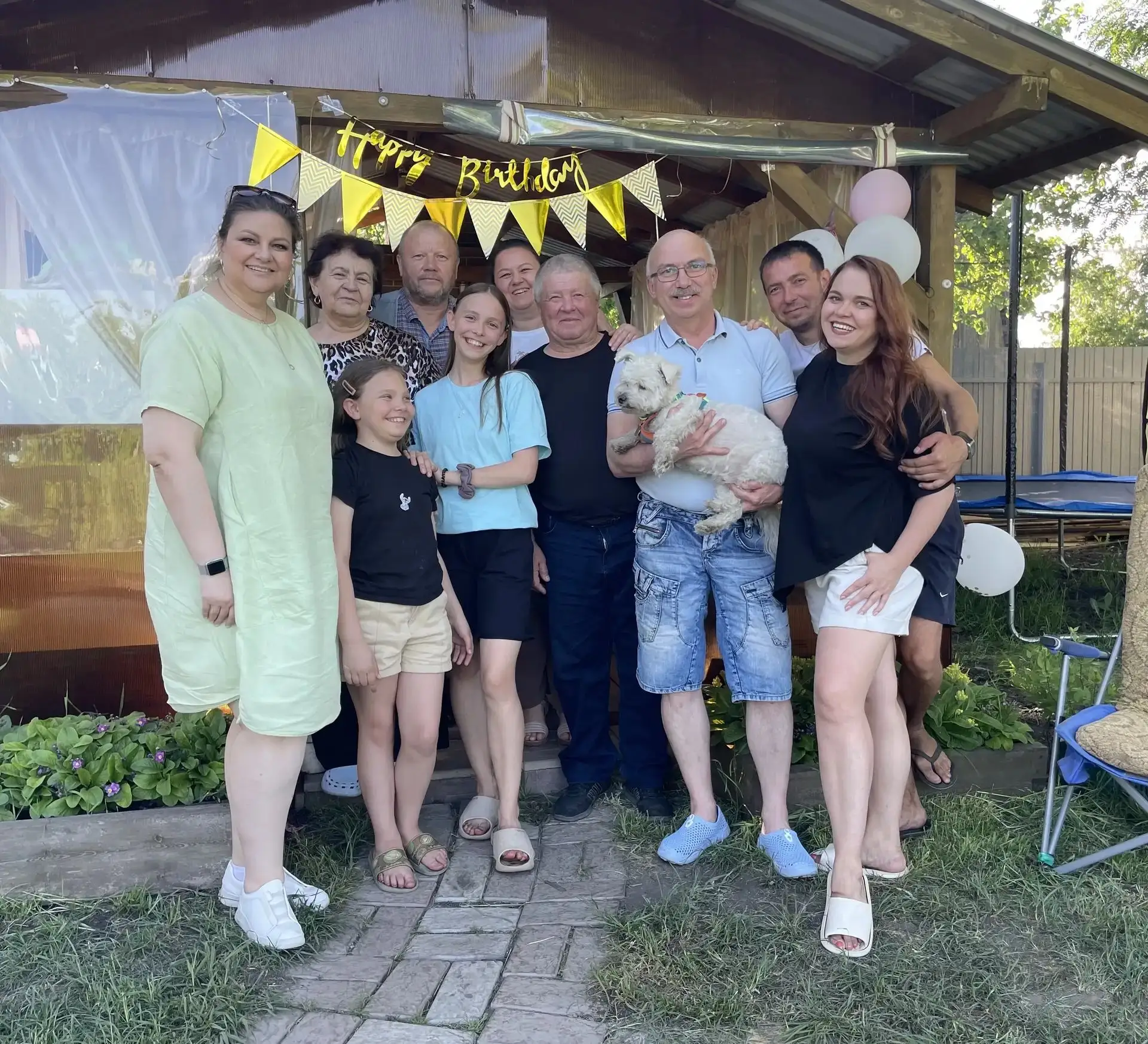 В нашем фотомарафоне "То, что нам ценно" принимают участие Макаровы Милана (7В) и Кира ...