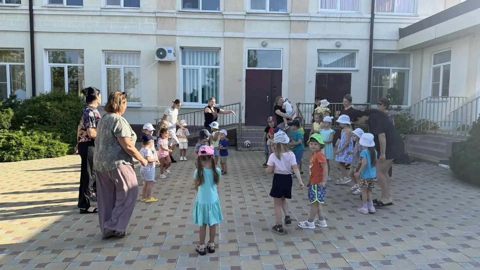Вчера в нашем детском саду прошёл замечательный День здоровья! 💪
Утро началось бодро и очень трогат