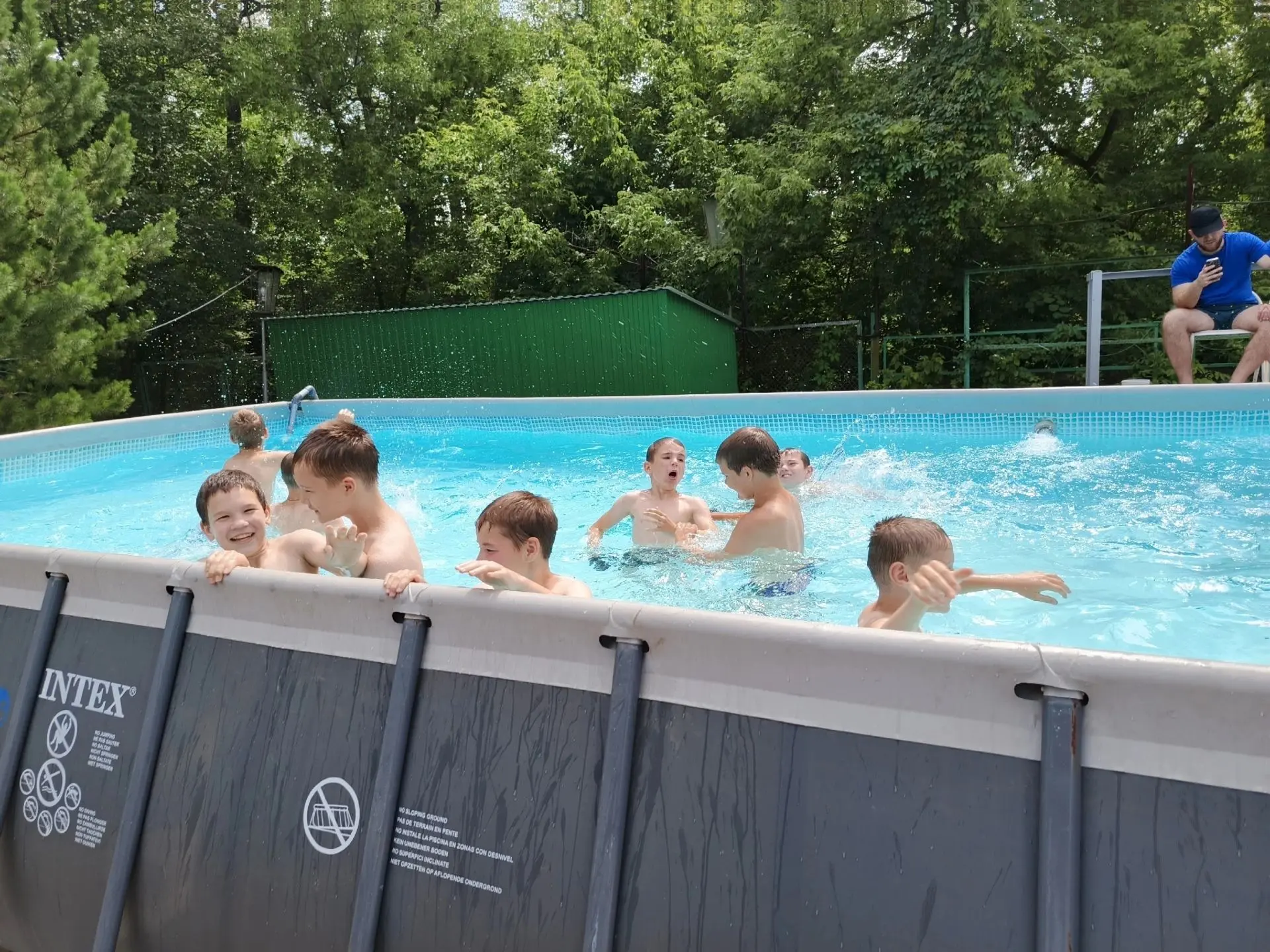 💦День в бассейне: море улыбок и брызг! 

🌞С самого утра настроение у всех было приподнятым: дети с