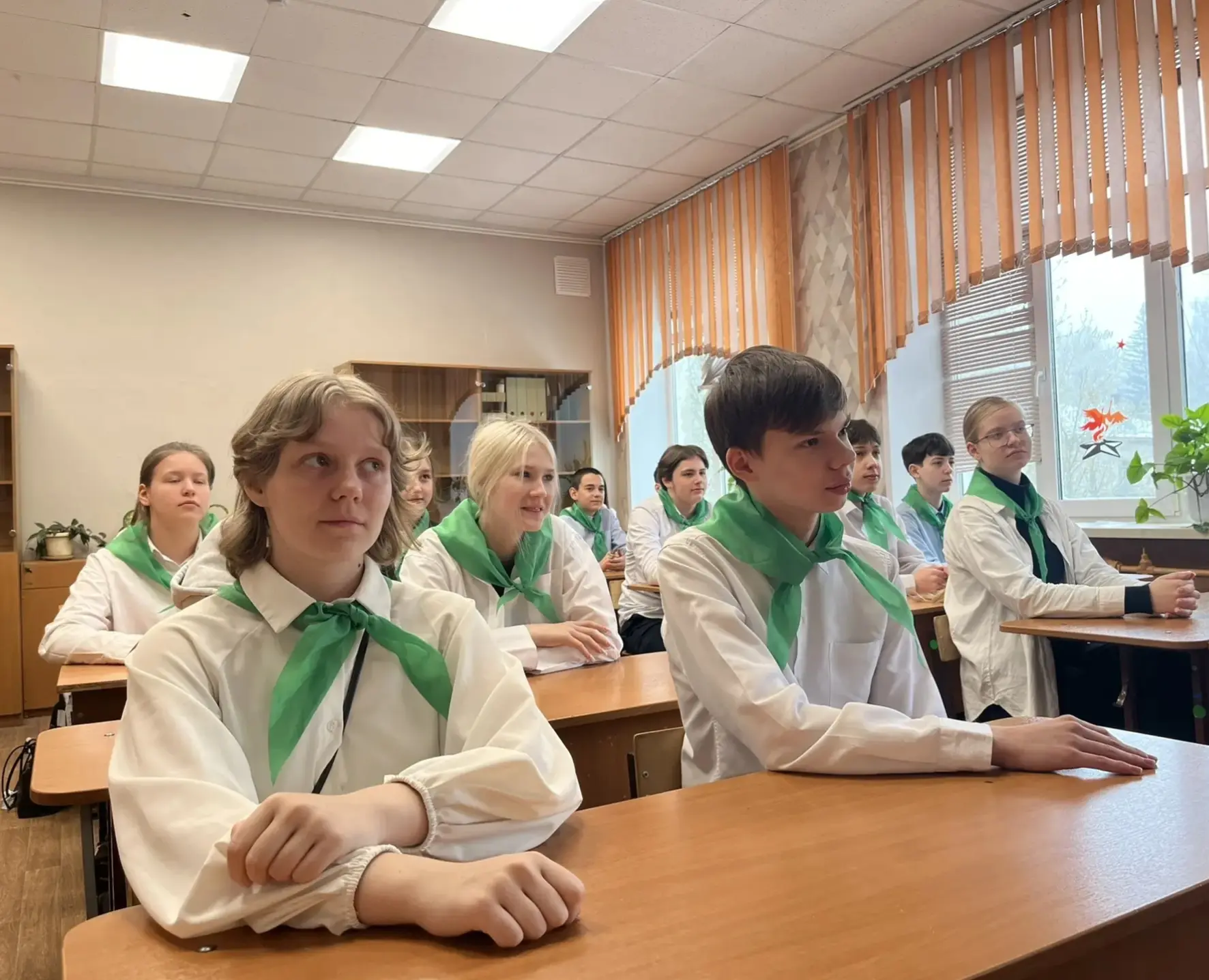 🌍 День Земли — каждый день!  Сегодня в нашей школе прошёл цикл классных часов «Разговоры о важном», 