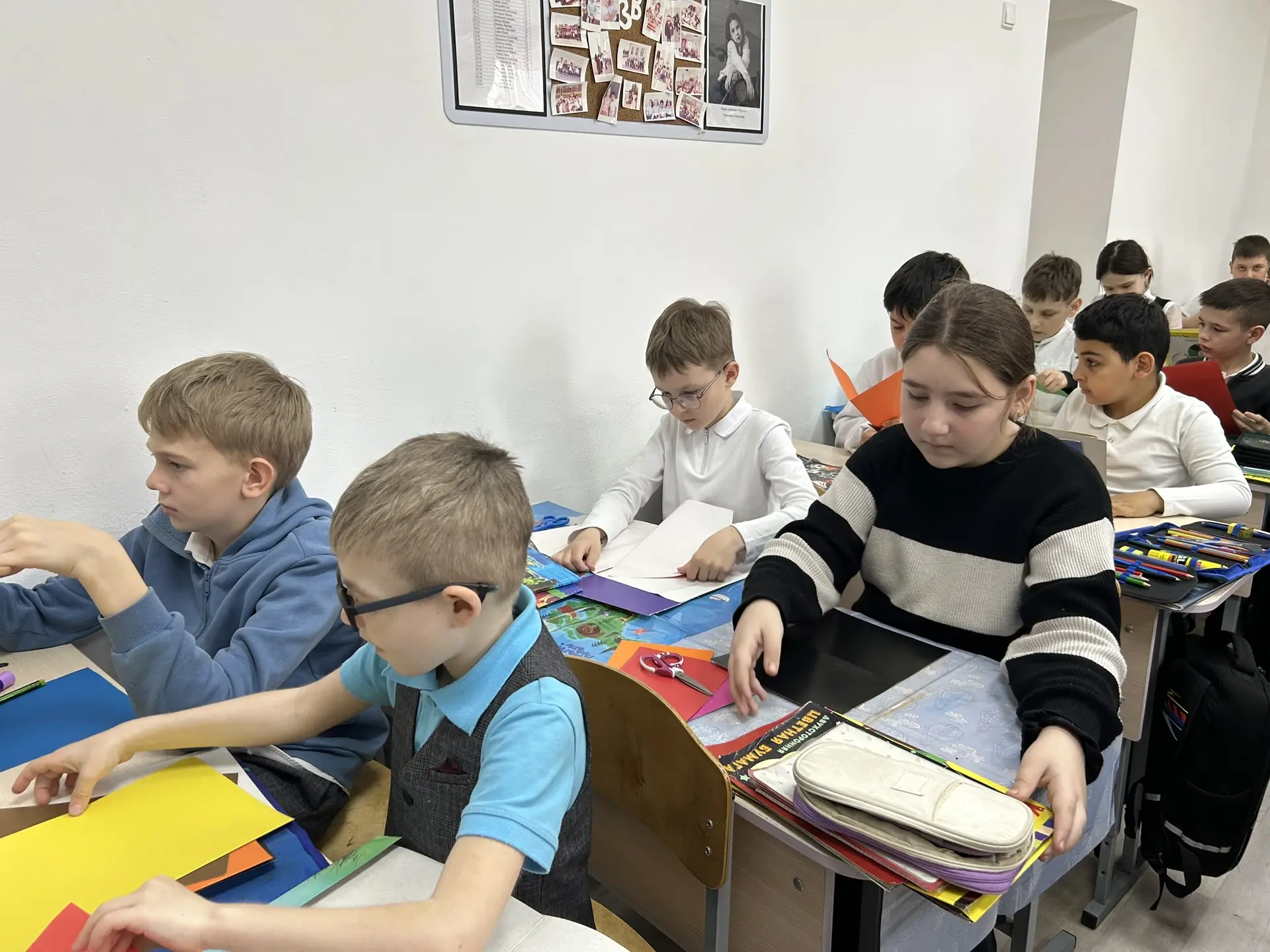 🚀 К звездам на картонной ракете! Совсем скоро мы будем отмечать День космонавтики, и подготовка идет