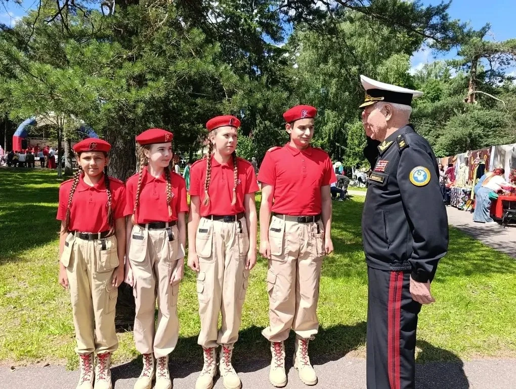 🔥Юнармейцы нашей школы  приняли участие в военно-патриотической акции «Честь имею! Истринский рубеж