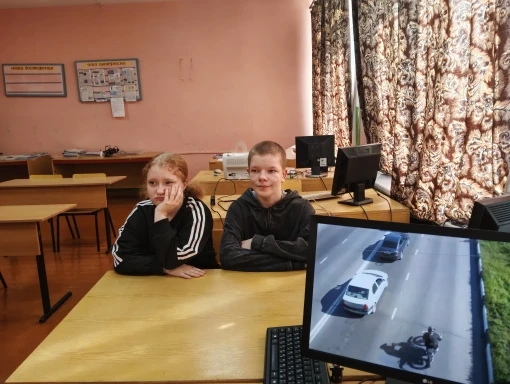 Ежегодно происходит около 2 тысяч ДТП с участием несовершеннолетних водителей мототранс...