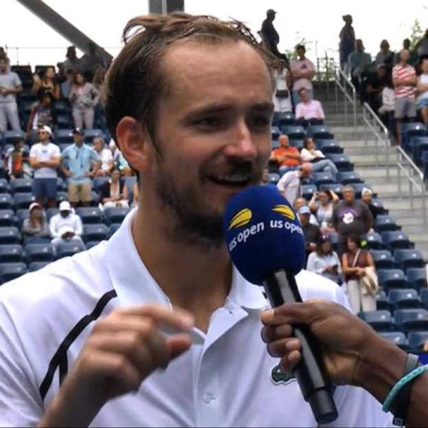 🎤 – Если бы US Open был фильмом, вы бы предпочли сыграть героя или злодея?