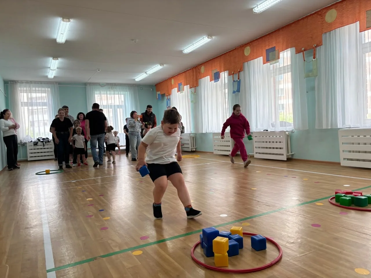 😃😁😜1 июня в нашем детском саду состоялся яркий спортивный праздник в группе "Ромашки...