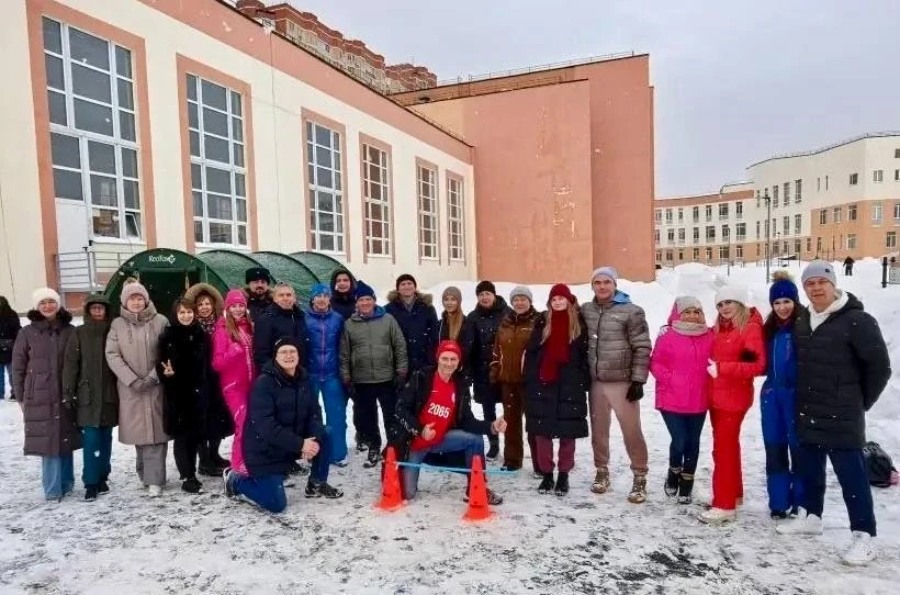 🚀 Каникулы в Мире 2065: Экватор пройден, полет отличный!  🤩 Наши каникулы в самом разгаре! Первая по