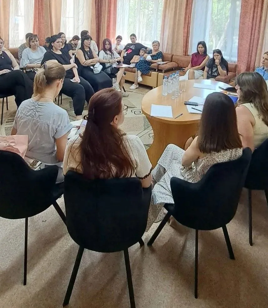 В кризисном центре помощи женщинам состоялось мероприятие в рамках недели правовой помощи семьям
 
1