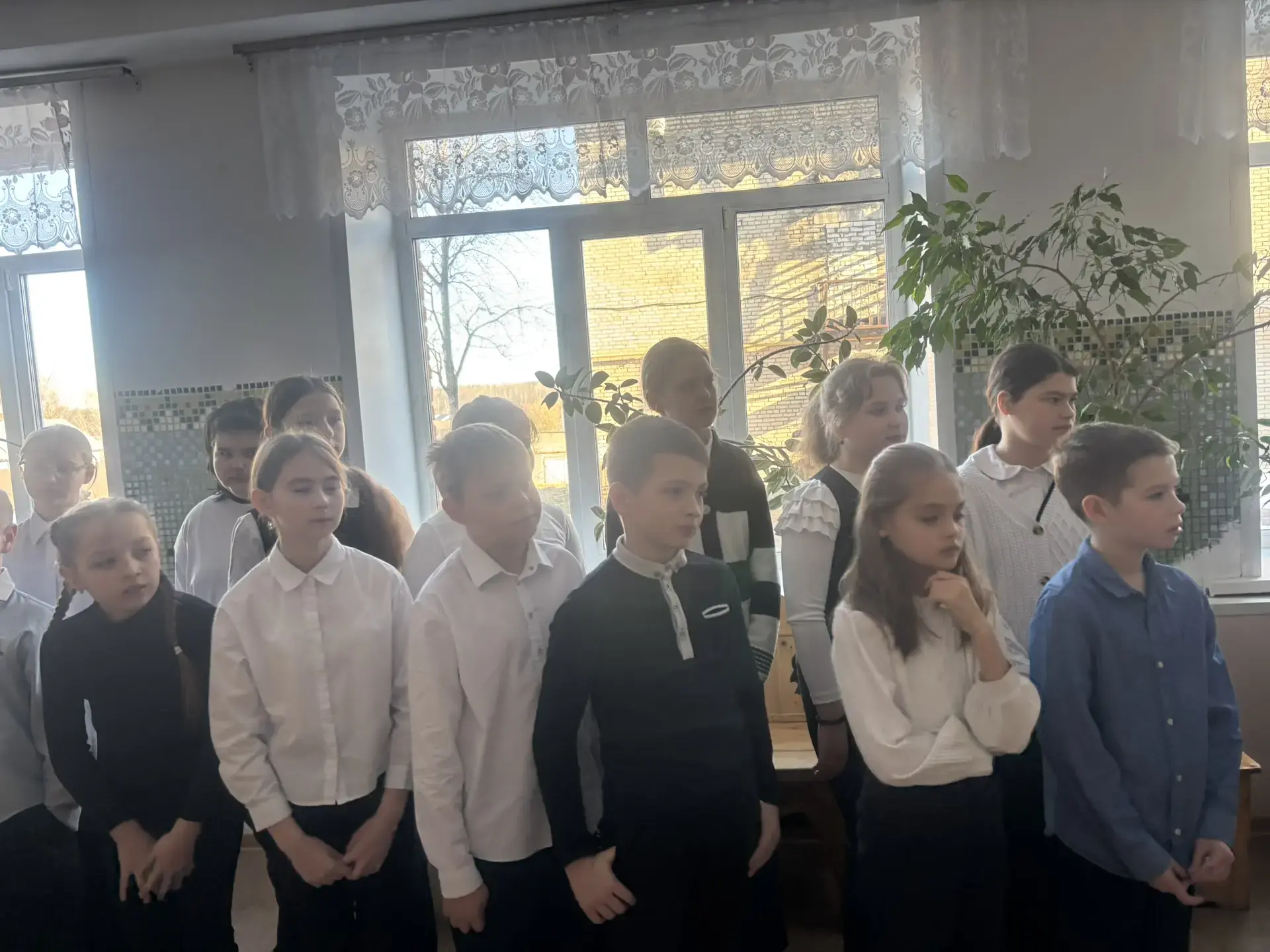 📖✨ Добро пожаловать в мир оживших страниц!  С 23 марта в нашей начальной школе воцарилась настоящая 