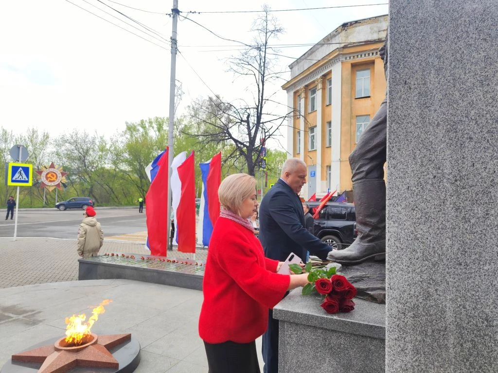 В преддверии Дня Победы в Осинниках прошёл автопробег 🇷🇺  Каждый год накануне 9 мая автомобилисты в 