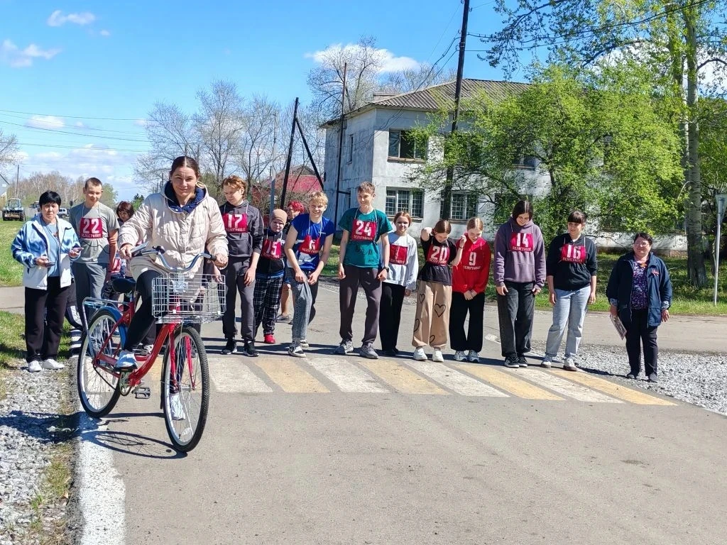 КРОСС ПОБЕДЫ 
1418 дней и ночей длилась Великая Отечественная война.
Ровно столько метров пробежали 