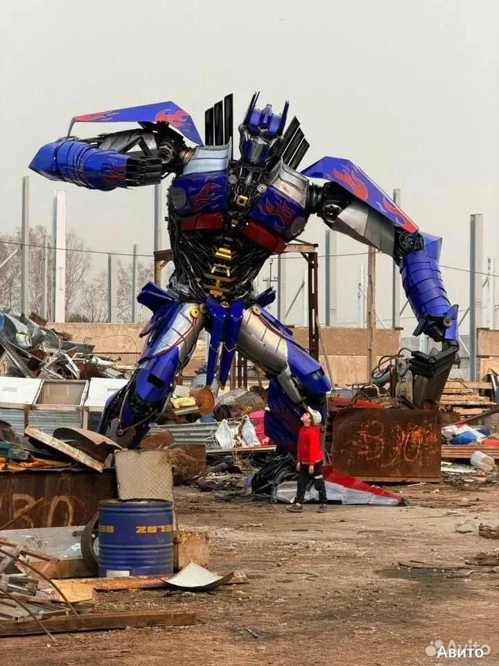 В Хабаровске ищут нового владельца для 6-метрового Оптимуса Прайма 🤖
