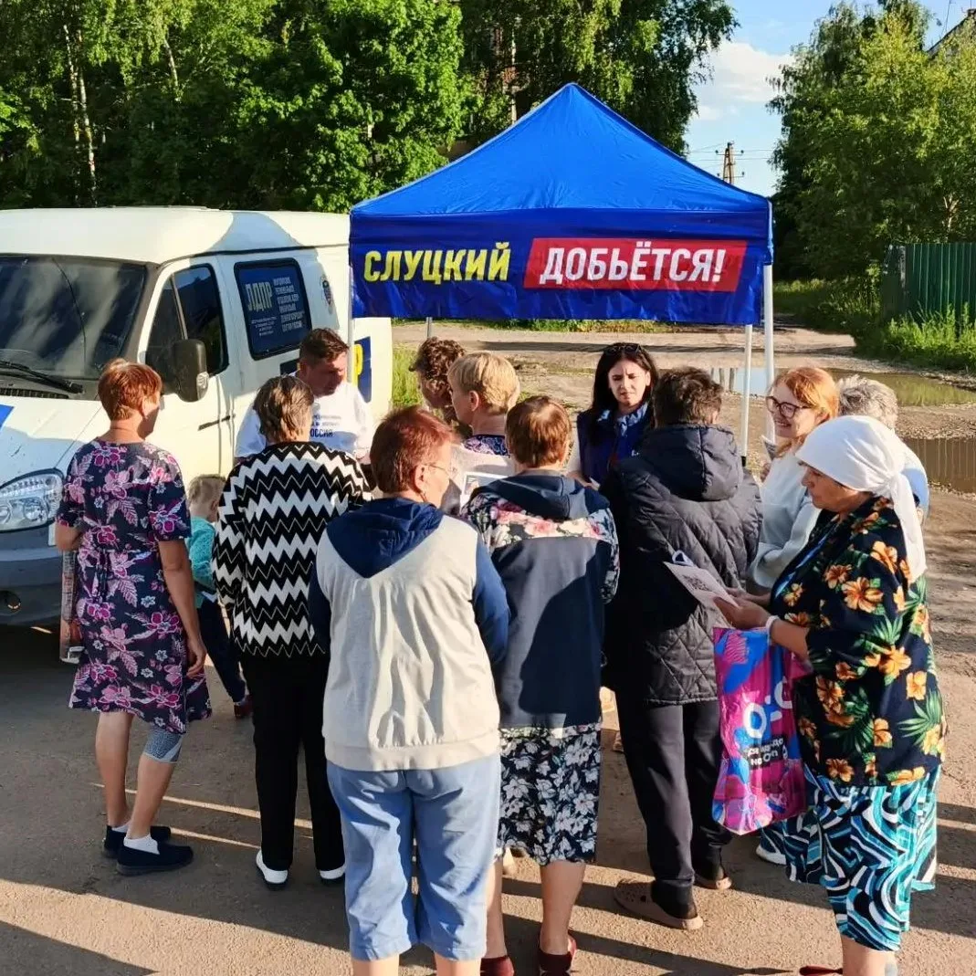В Атемаре обсудили самые острые проблемы жителей: выездная приёмная Леонида Слуцкого продолжает свою