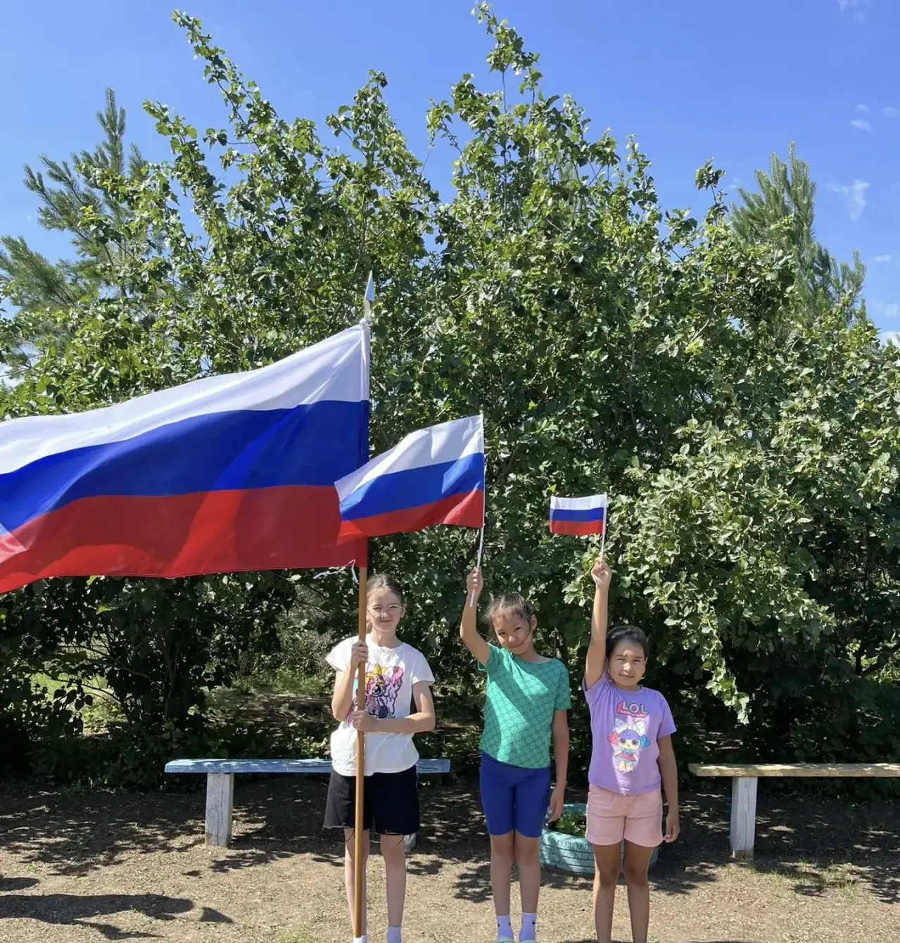 🇷🇺 В нашем лагере прошла акция «Флаги России»!
