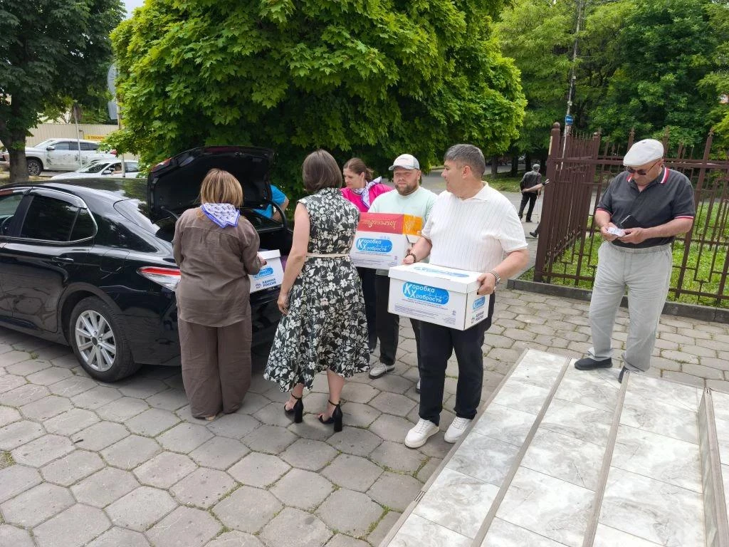 Сегодня заглянул в детскую больницу вместе с Валентиной Васильевной Гавриловой, председ...