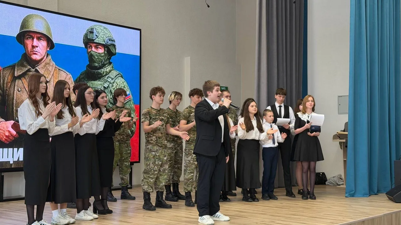Школа всегда рада гостям, но 25 февраля был особенный день! Он был полностью посвящен Дню защитника 