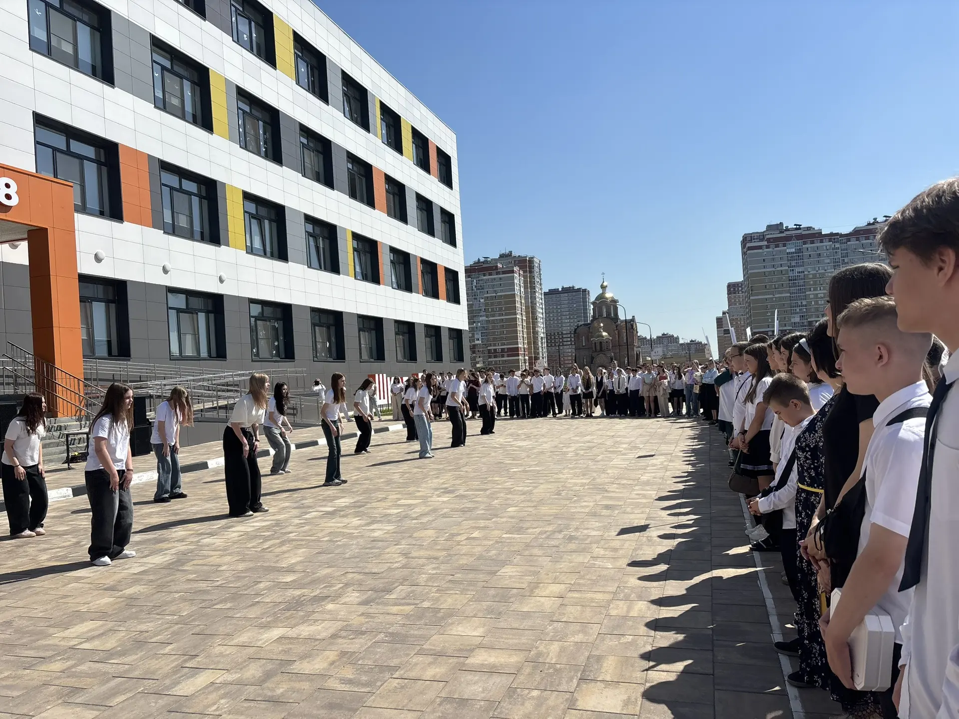 🎓 Учебный год завершён! Итоговые линейки и заслуженные награды 🎉  Сегодня в нашей школе прошли итого