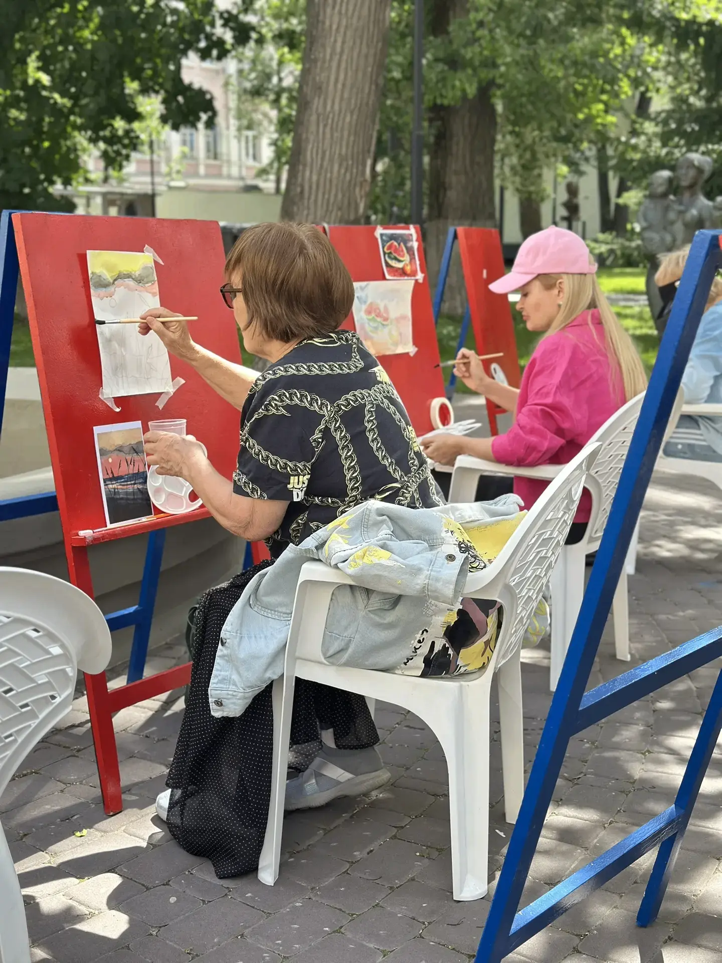 🎨 В Казани стартовал летний проект «Рисуй, Казань!»