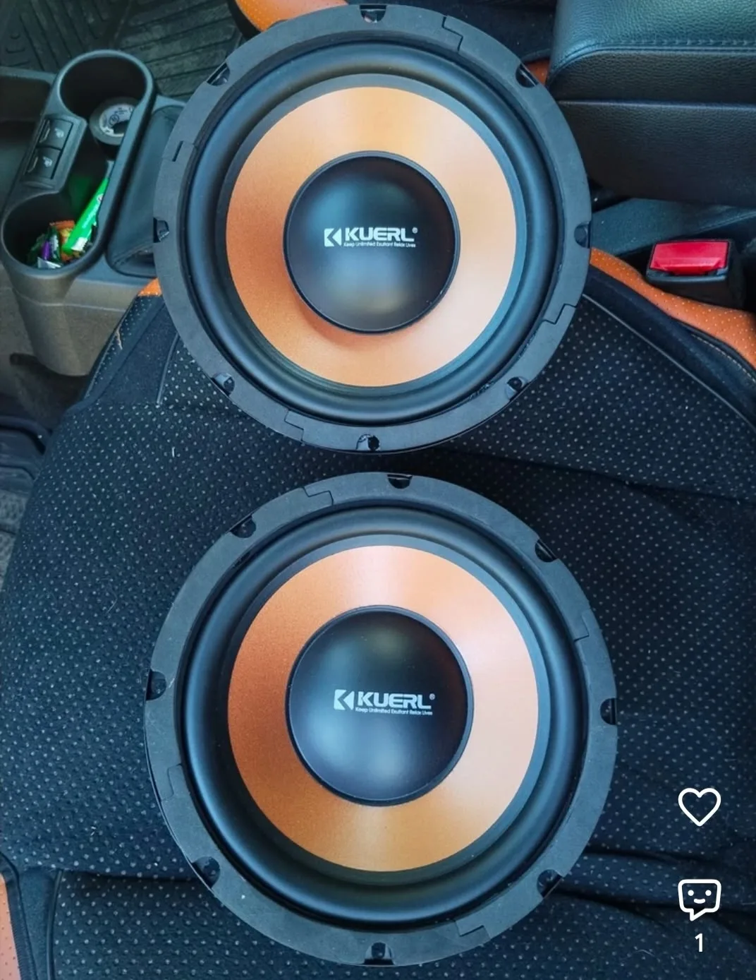 Продам динамики на 20 по 900₽