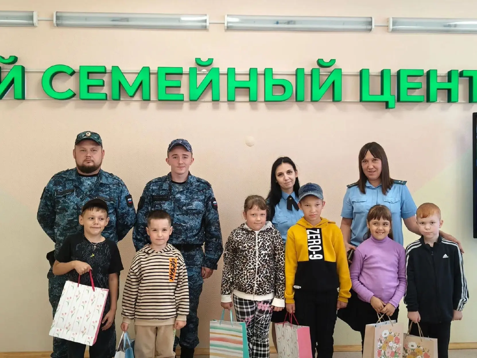 📚В преддверии Дня знаний сотрудники отделения судебных приставов Гороховецкого района ...
