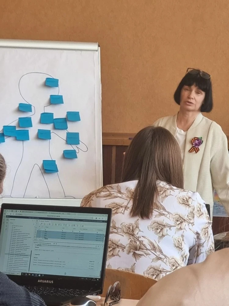 Сегодня социальный педагог школы-интерната Панарина Е. И. приняла участие  в обучающем ...