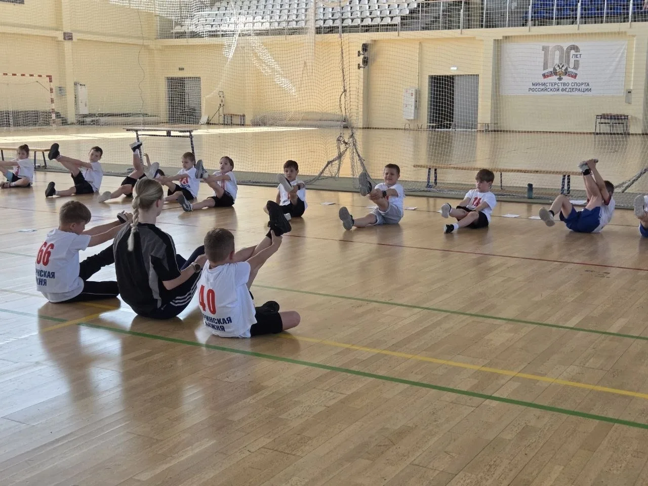 19 мая на базе Арена-Истра ученики 1"Б" и 1"В" класса  МОУ"Рождественской СОШ" сдавали комплекс норм